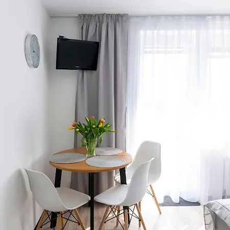 Goscinne ホームステイ レバ