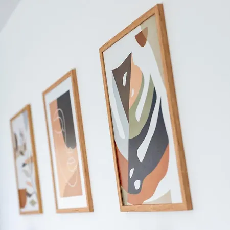 Goscinne ホームステイ レバ