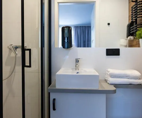 Δωμάτια σε οικογενειακή κατοικία Goscinne Rewa