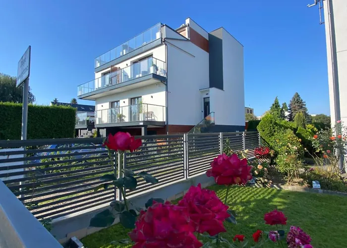 Δωμάτια σε οικογενειακή κατοικία Goscinne Rewa