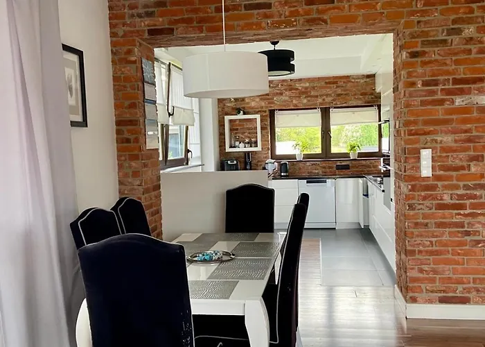 Δωμάτια σε οικογενειακή κατοικία Goscinne Rewa