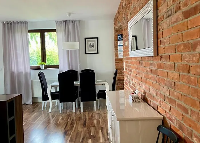 Δωμάτια σε οικογενειακή κατοικία Goscinne Rewa